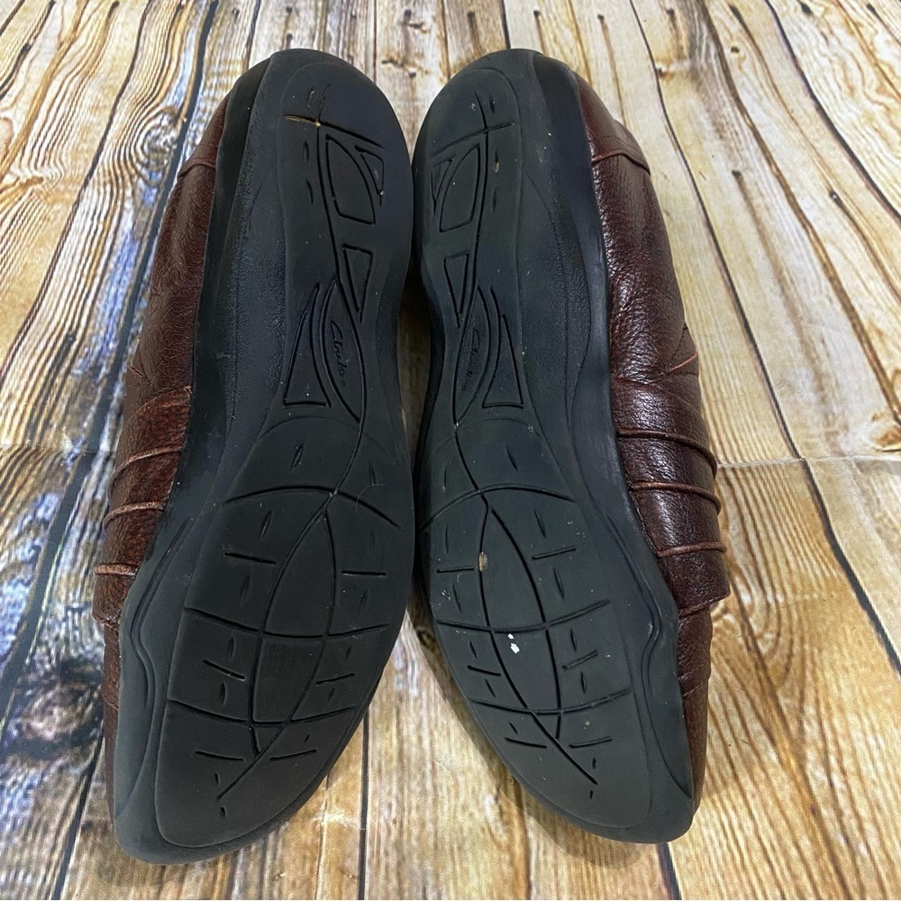 Clarks Artisan Brown Leather Slip On Loafers Size 9 - Picture 5 of 5